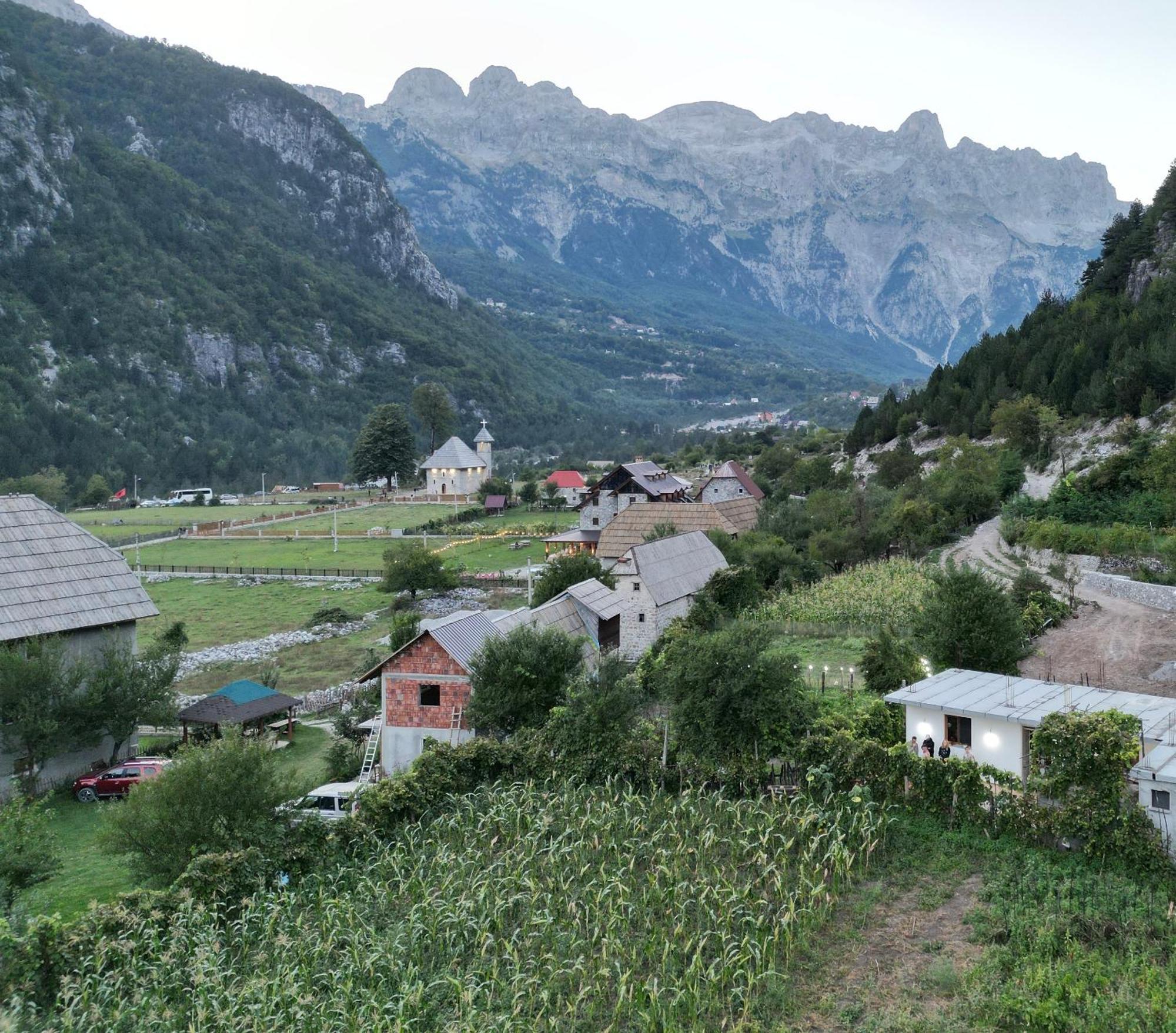 Thethi Mountain Hotel Buitenkant foto